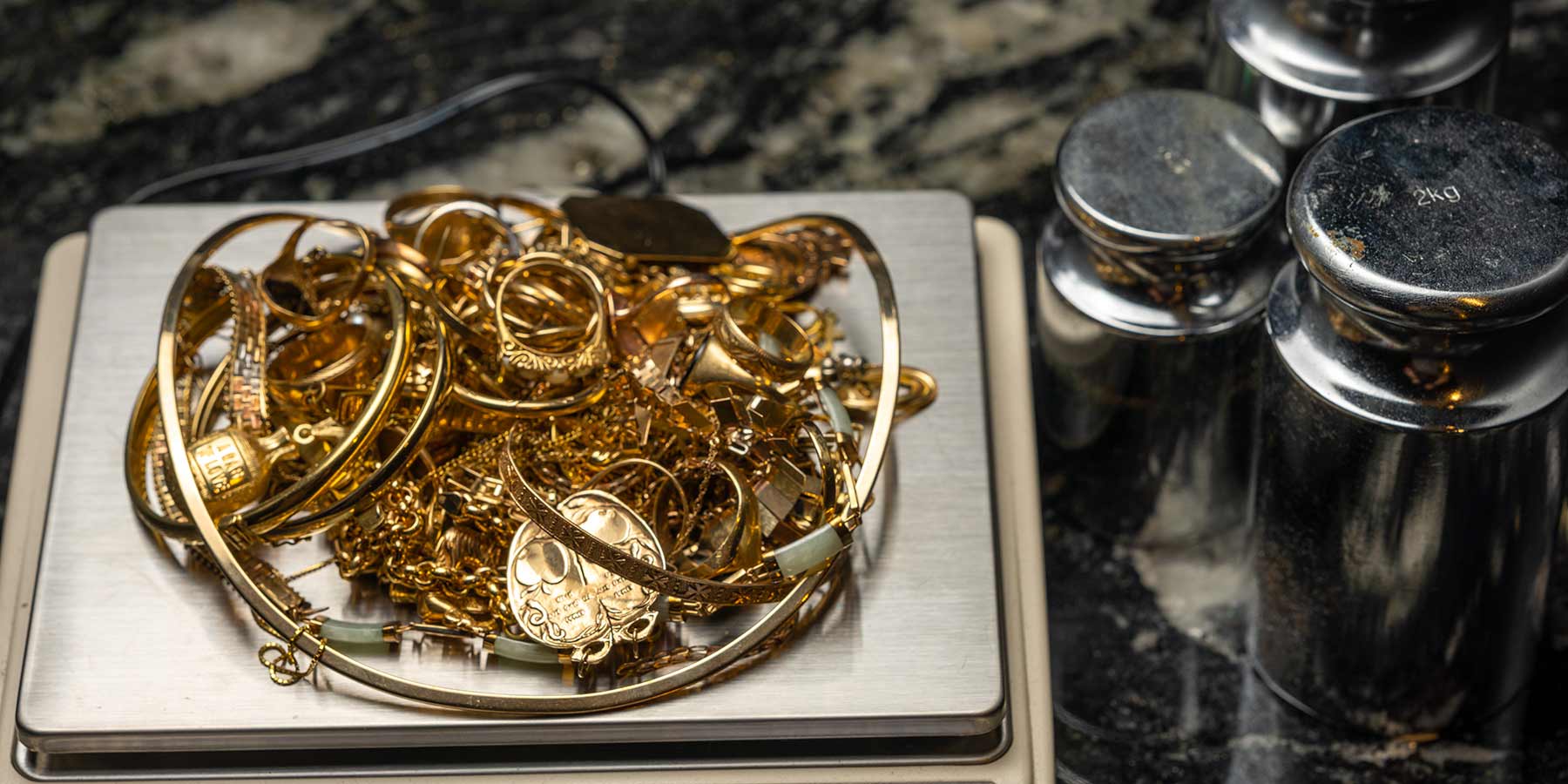 Monedas y lingotes oro